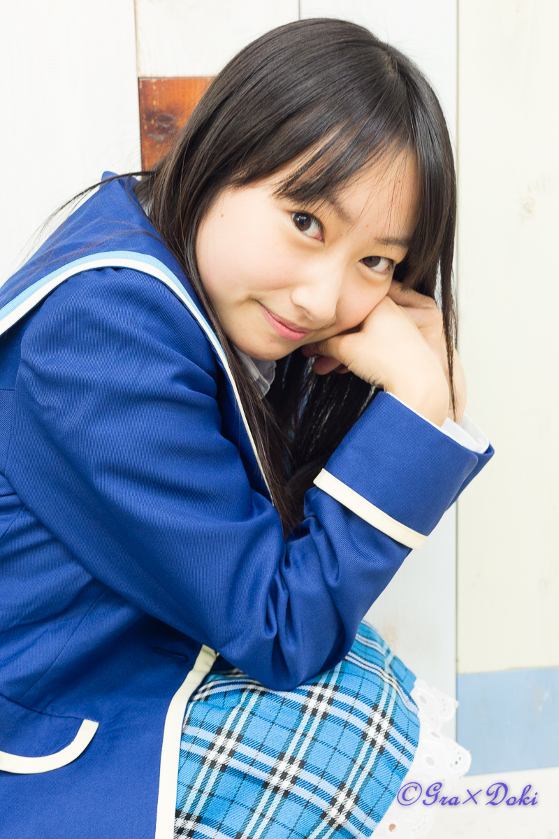 夏野香波さん制服コスプレ