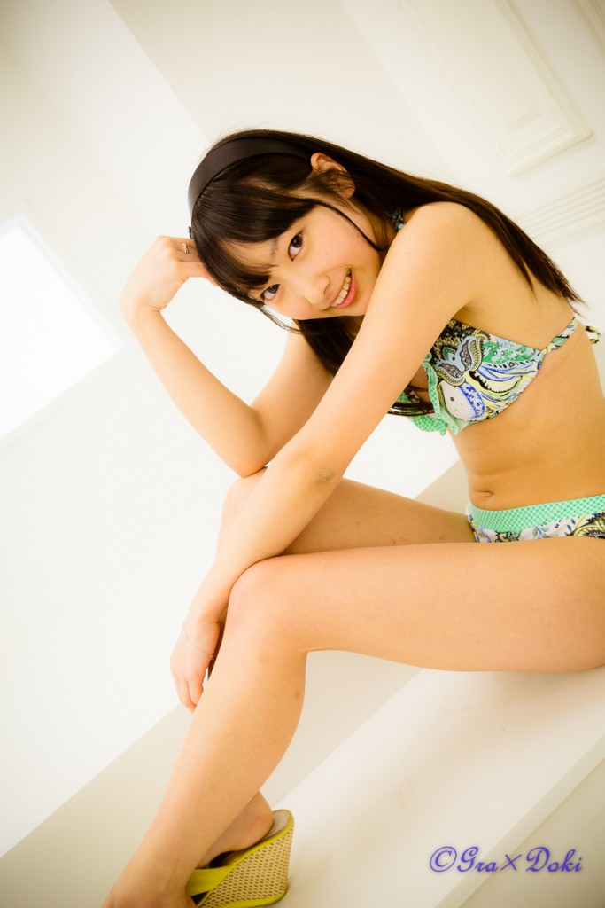 夏野香波さん水着ポートレート