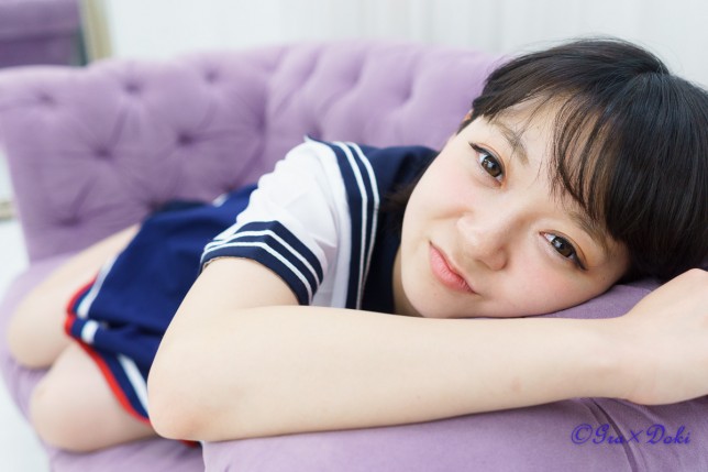 布村杏さんの制服コスプレ