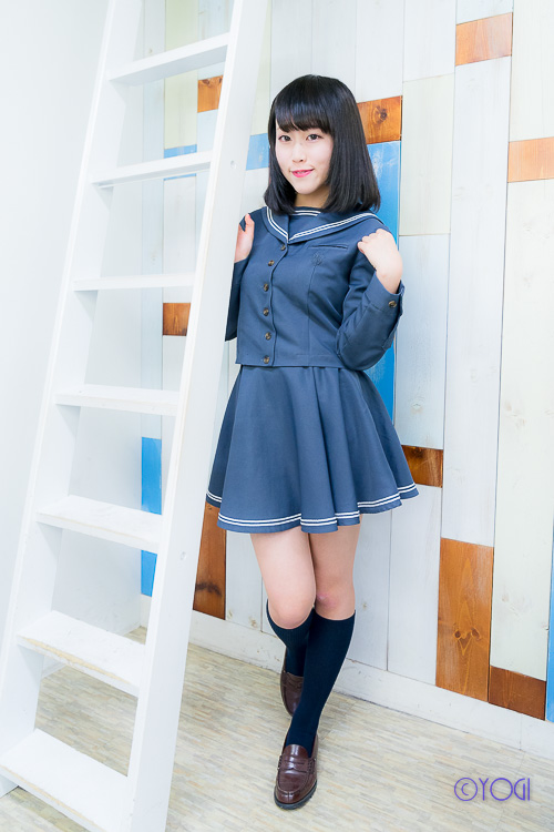 すずはらかのんさん 制服コスプレ