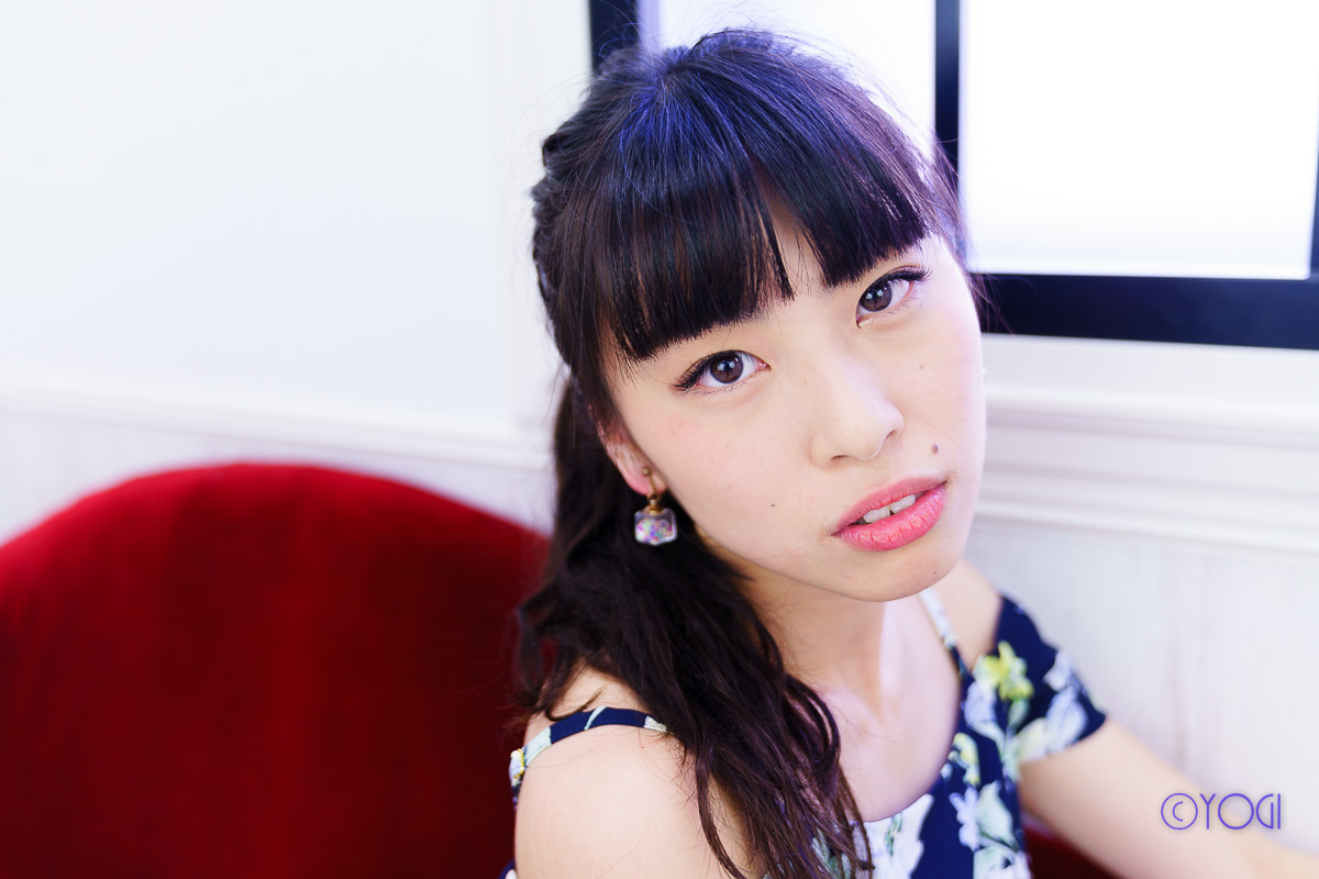 宮澤美琴さんの私服ポートレート