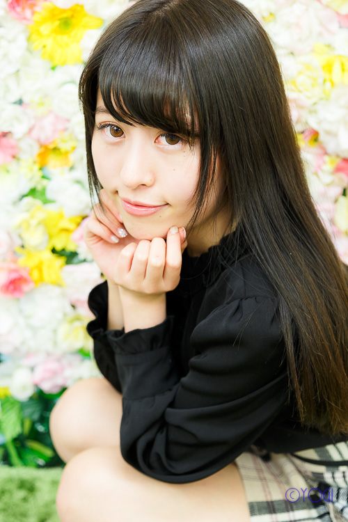 小泉えみか私服ポートレート