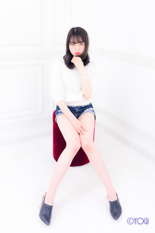 ユリ 私服ポートレート