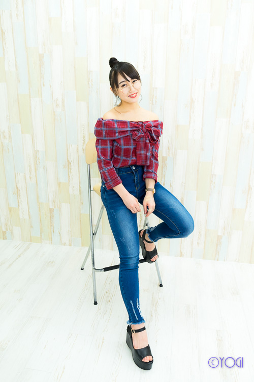 高橋美憂 私服ポートレート