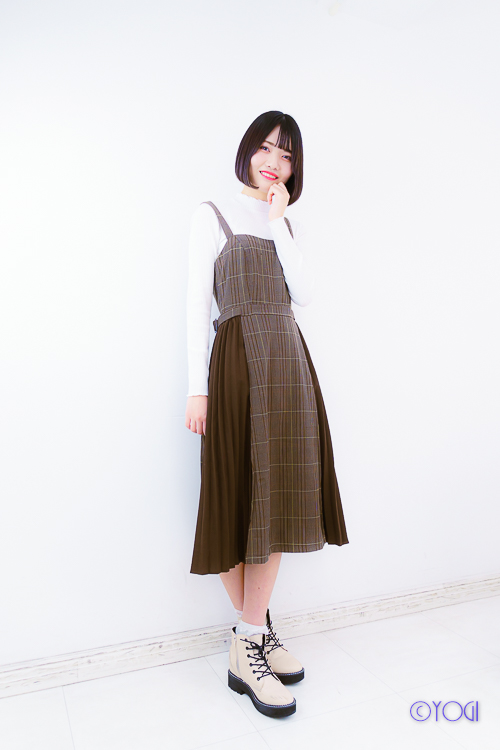 望月朱莉 私服ポートレート