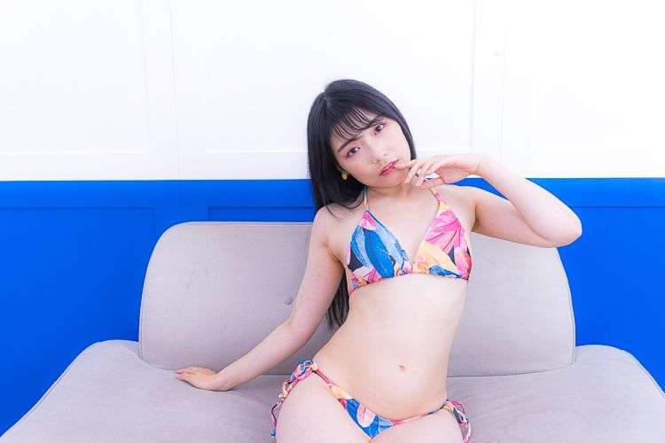 蔡晴星 水着ポートレート