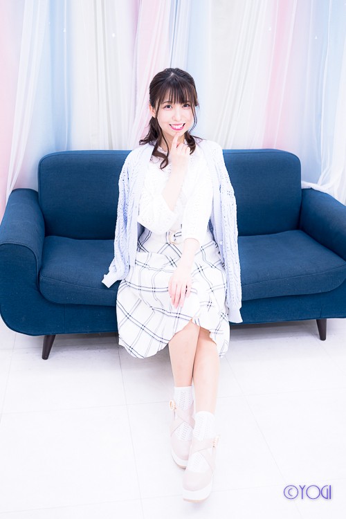 國井紫苑 私服ポートレート