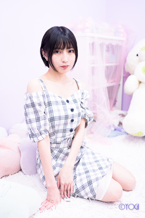 彼方玲,私服ポートレート
