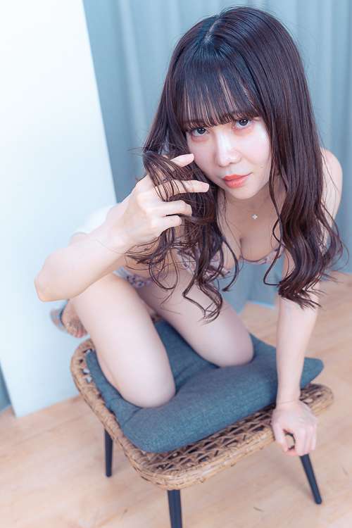 伊織 ランジェリーポートレート